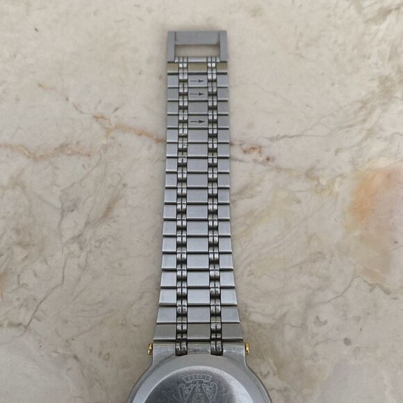 Vintage GUCCI 9000M Gold Plated & Stainless Steel Wristwatch - Unisex - Picture 13 of 16